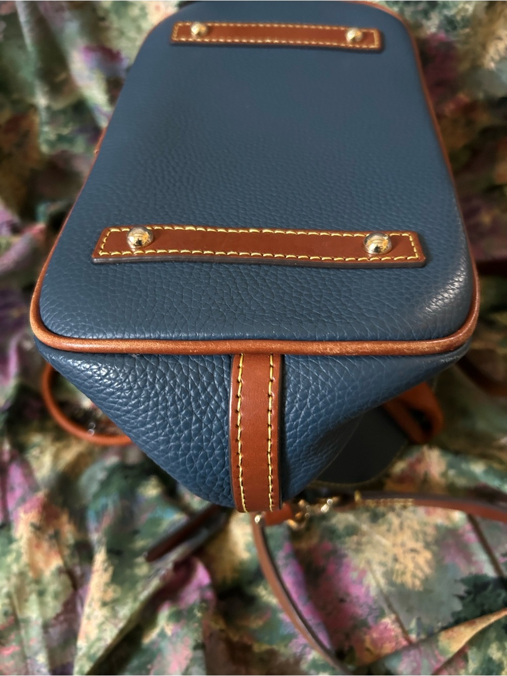 Dooney & Bourke Authentic Blue Pebbled Leather Dome Handbag W/ Brown Trim - Picture 7 of 12